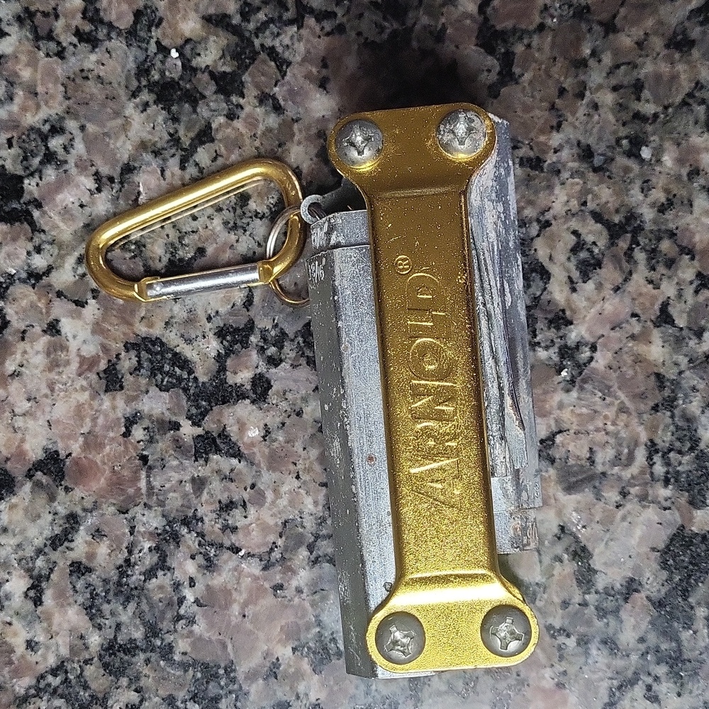 Arnold the Gadget 11 in 1 device w/ screwdriver, can opener Used No.box